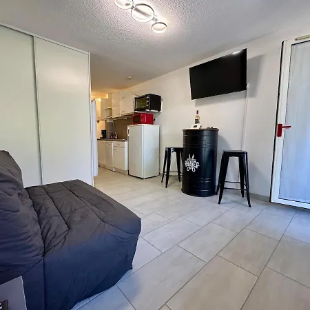 Joli A Quelques Metres Des Plages La Londe-les-Maures